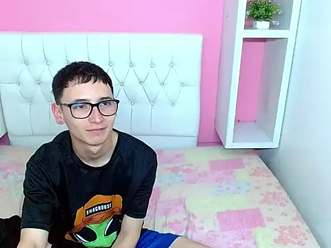 23alana online show from April 16, 2026, 3:29 am