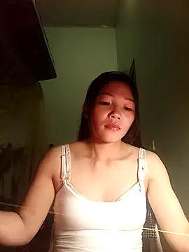 -Quyny- online show from April 5, 2026, 12:56 pm