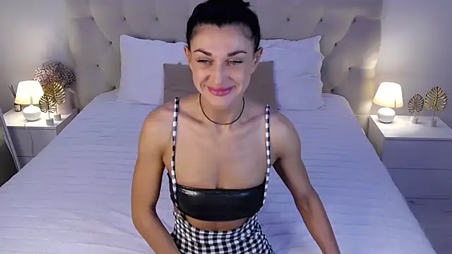 Snapshot of AriannaCruise chatting on June 16, 2026, 5:46 pm AriannaCruise online show from June 16, 2026, 5:46 pm