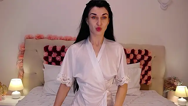 AriannaCruise online show from April 16, 2026, 10:12 pm