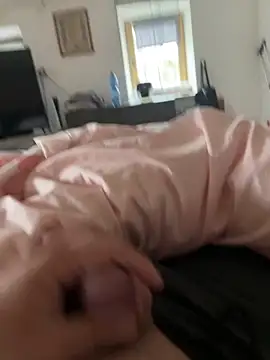 sebi199980 online show from March 30, 2026, 10:06 am