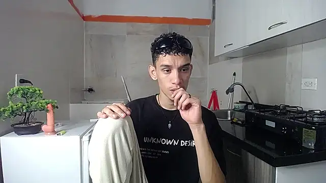 Zamaelprime  online show from April 3, 2026, 5:03 am