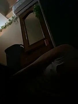 9inchesHire online show from April 17, 2026, 2:47 am