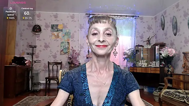 Snapshot of Shooting-Star- chatting on June 5, 2026, 12:11 pm Shooting-Star- online show from June 5, 2026, 12:11 pm