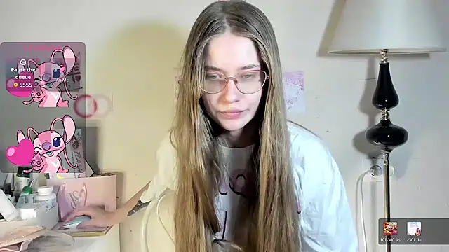 chloesweetbby online show from April 3, 2026, 5:08 pm