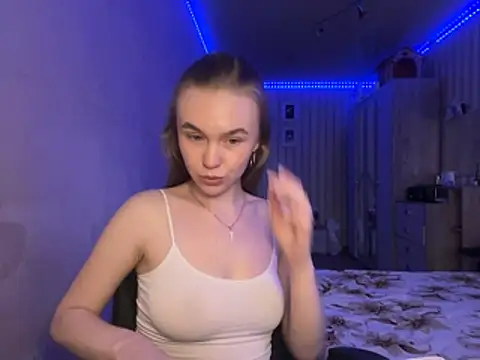 melissashineeee online show from April 16, 2026, 11:55 am