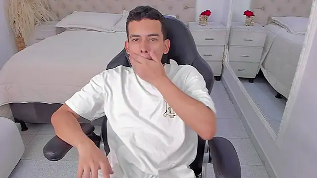 DrakoStone online show from April 5, 2026, 7:53 pm