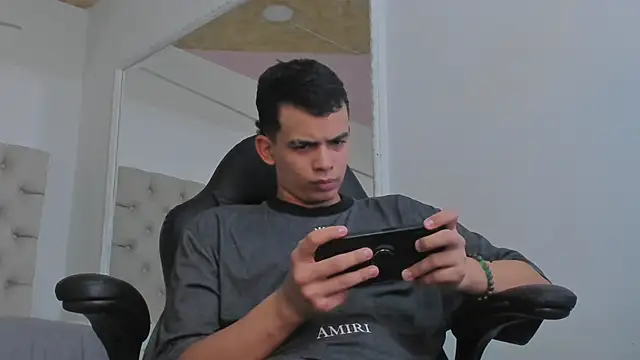 DrakoStone online show from April 13, 2026, 8:35 pm