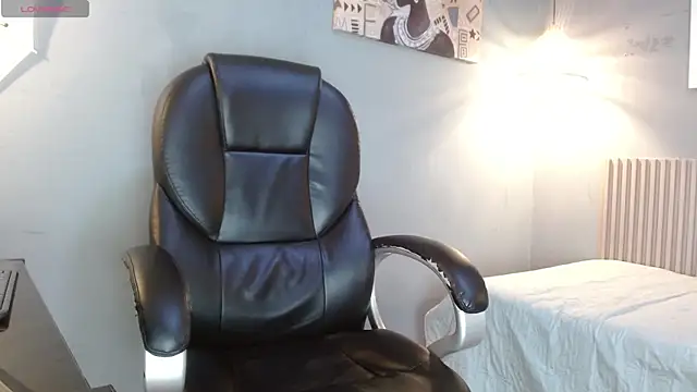 Snapshot of maxim_rod chatting on June 25, 2026, 5:18 pm maxim rod online show from June 25, 2026, 5:18 pm