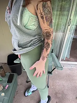 RoxyRedXO12 online show from April 5, 2026, 8:48 pm