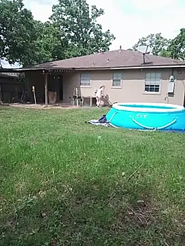 RoxyRedXO12 online show from April 15, 2026, 8:09 pm