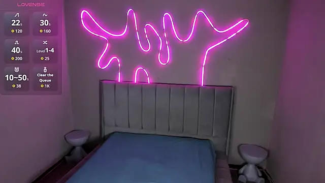 Saphyralux online show from April 10, 2026, 10:00 am