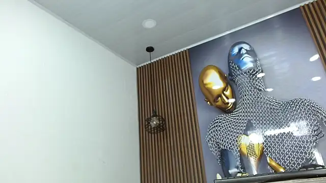 LuckyBluex online show from April 15, 2026, 12:10 pm