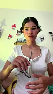 Emycarver09  online show from July 19, 2026, 12:57 pm