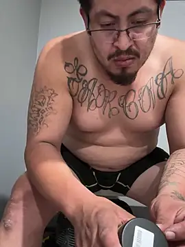 GGGRICHGGG online show from April 25, 2026, 6:38 am