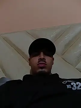 LucaColmal online show from April 5, 2026, 2:40 am