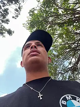 ianruiz02 online show from April 1, 2026, 3:20 pm