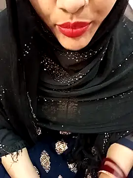 Miss Noor   online show from April 12, 2026, 5:33 am