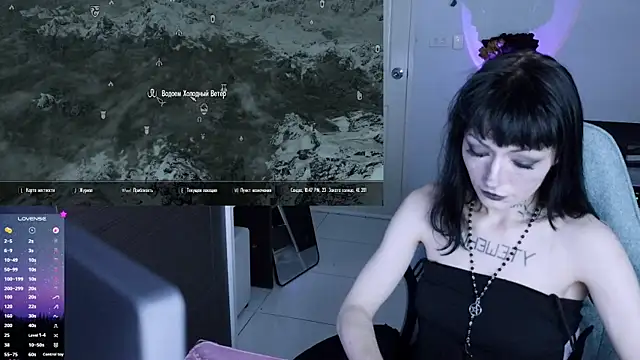 Snapshot of H3xD0ll chatting on July 2, 2026, 3:40 pm H3xD0ll online show from July 2, 2026, 3:40 pm