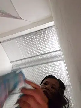 hanameo online show from April 17, 2026, 1:58 pm