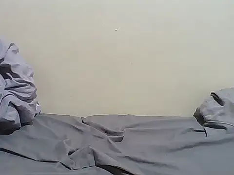 BOOBQUEEN25 online show from April 10, 2026, 6:31 am