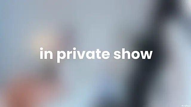 LilyReina online show from April 15, 2026, 7:58 pm