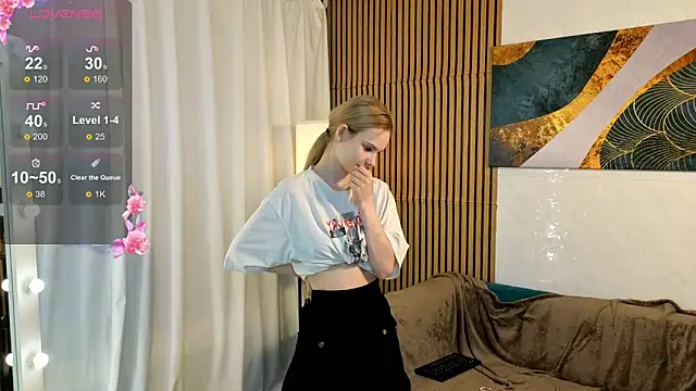 SugarNyaa online show from April 5, 2026, 11:17 am