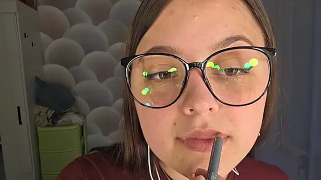  online show from April 8, 2026, 4:19 pm