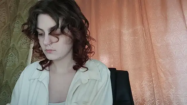 ShirleyNibbs online show from April 15, 2026, 2:10 pm