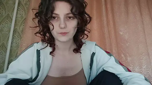 ShirleyNibbs online show from April 18, 2026, 2:19 pm