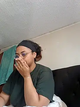 scarlett  2 online show from April 18, 2026, 3:14 pm