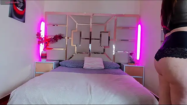 brenda mejiaa online show from April 14, 2026, 1:49 pm