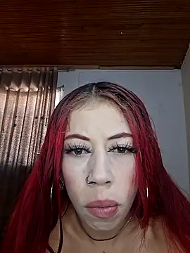 kellyxxx30 online show from April 12, 2026, 3:37 pm