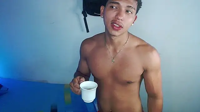 Snapshot of tonydesire_ chatting on July 16, 2026, 7:44 pm tonydesire online show from July 16, 2026, 7:44 pm