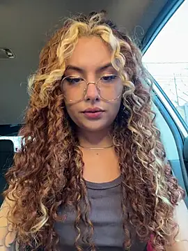 Amber-fire online show from April 3, 2026, 7:09 pm