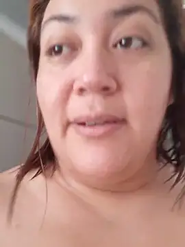 Amalianoir online show from April 16, 2026, 4:08 pm