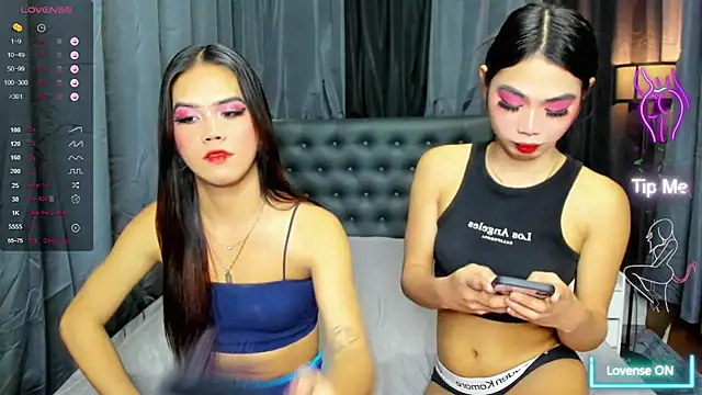 AvamoonlightX online show from April 1, 2026, 1:52 pm