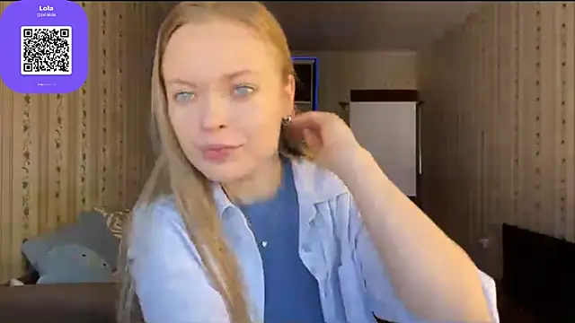 Snapshot of LolaZola chatting on April 22, 2026, 7:48 am LolaZola online show from April 22, 2026, 7:48 am