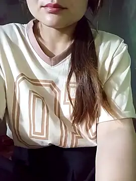 -Tipo- online show from April 8, 2026, 6:09 pm