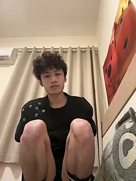 sexyboy-3525 online show from May 27, 2026, 4:14 pm