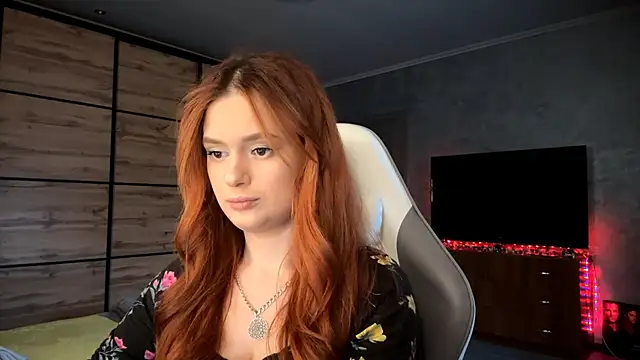 FoxyEmma online show from April 8, 2026, 3:13 pm