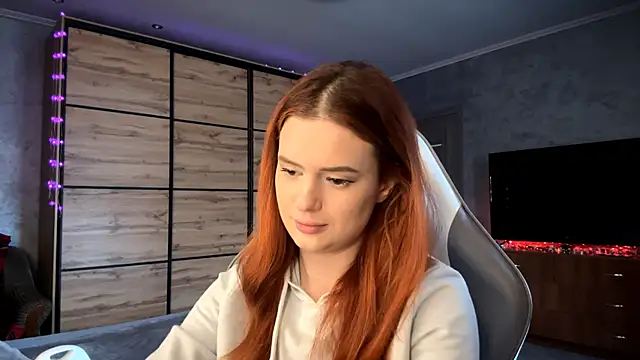 FoxyEmma online show from April 10, 2026, 3:08 pm