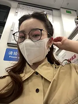 Snapshot of meimeibuguai chatting on June 22, 2026, 12:35 pm meimeibuguai online show from June 22, 2026, 12:35 pm