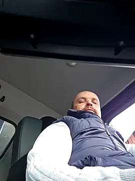 Cristo1982 online show from April 6, 2026, 4:30 am