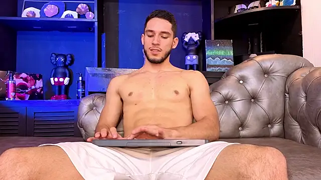 axel tone online show from April 17, 2026, 10:45 pm