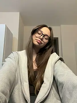 NIKAGPT online show from April 8, 2026, 7:26 pm