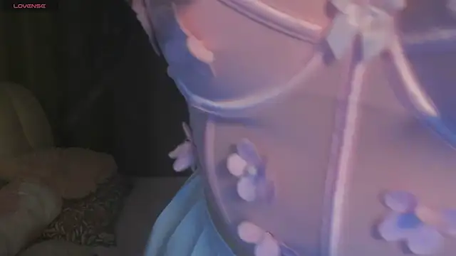 VelvetMelissa online show from April 11, 2026, 3:27 pm