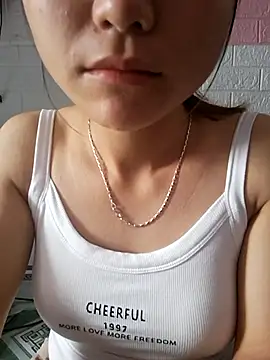 -Cidy- online show from April 15, 2026, 1:00 am