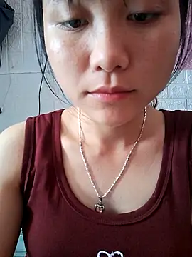 -Cidy- online show from April 9, 2026, 6:19 am