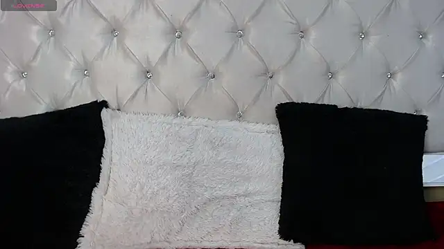 MistressNyx  online show from June 2, 2026, 5:02 pm